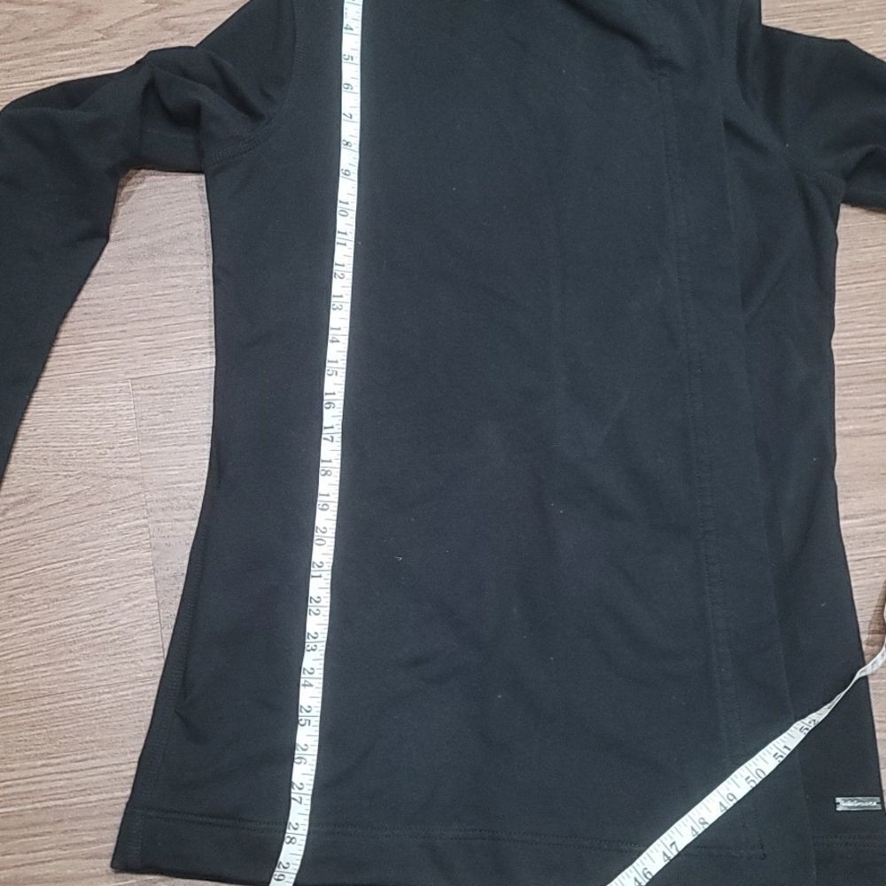 -‎ Lululemon flap jacket size 6. - Picture 7 of 12